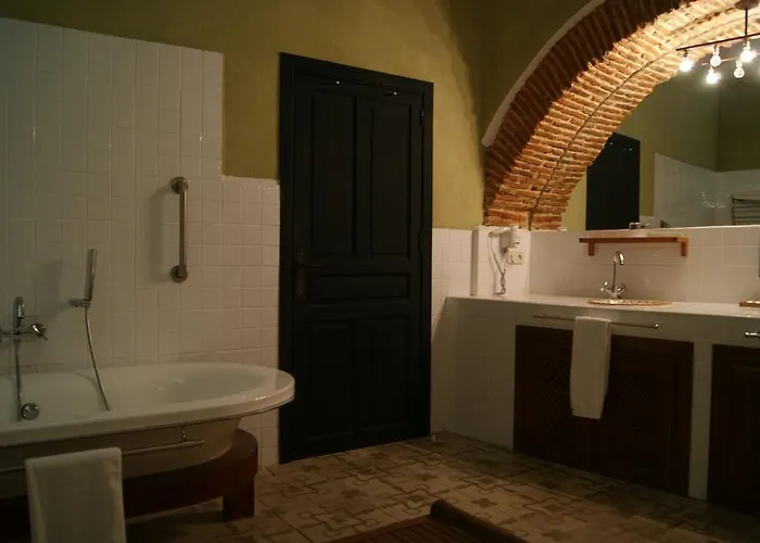 Casa Escobar & Jerez 4*